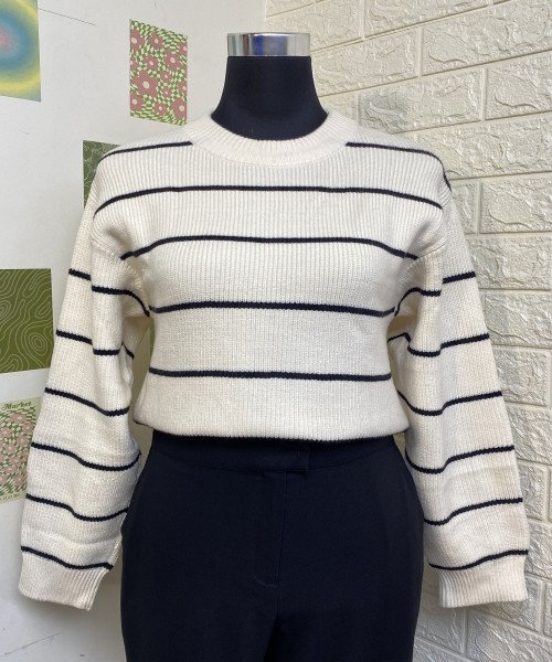 White With Black Lines Round Neck  Knitted Pullover