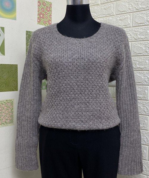 Grey Knitted Pullover With Round Neck