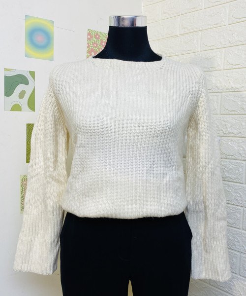 White Round neck Knit Pullover