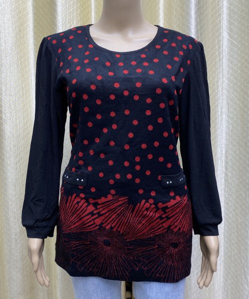 Black With Red Dot KnittedTop