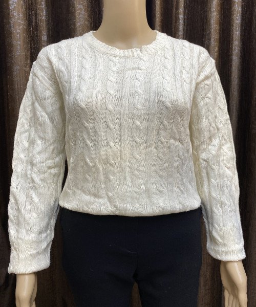 Round Neck White Pre Winter Top