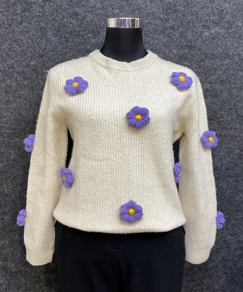 White Round Neck Flower Knitted Pullover