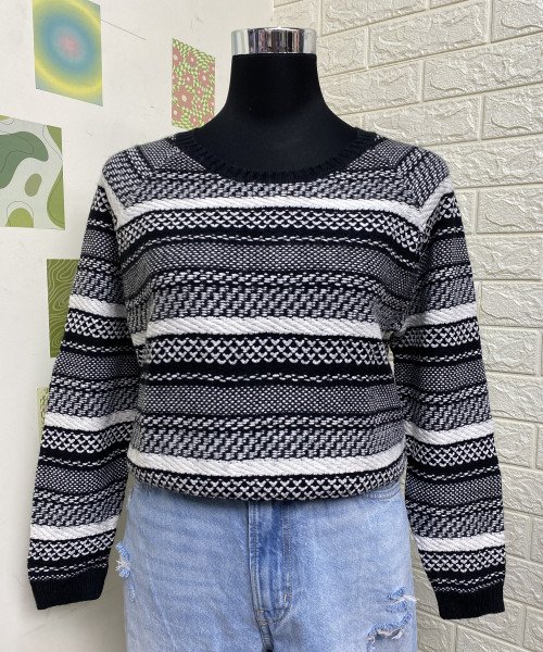 Black  With  White  Round  Neck  Knitted Pullover