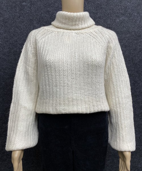 White High Neck Knit Pullover