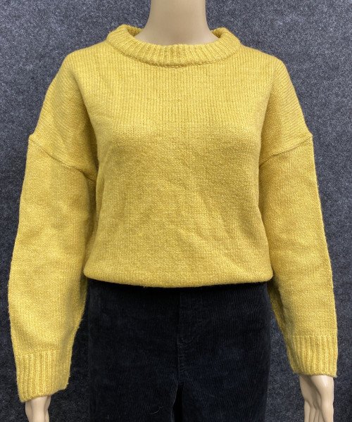 Yellow Round Neck Knit Pullover