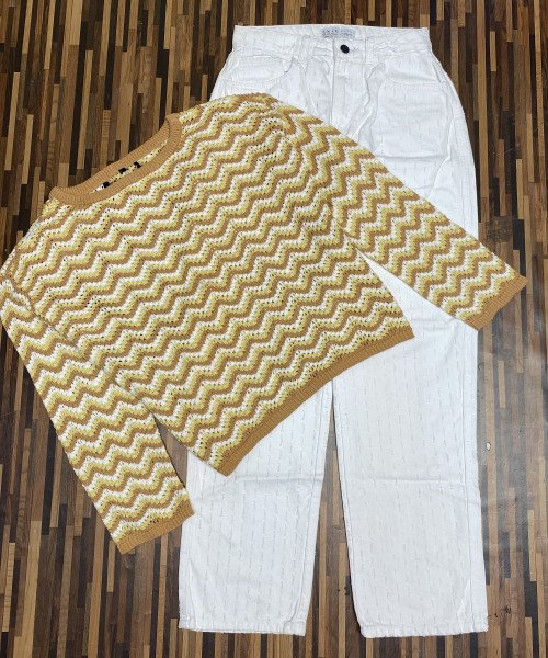 White Jeans With Brown Knitted Pullover