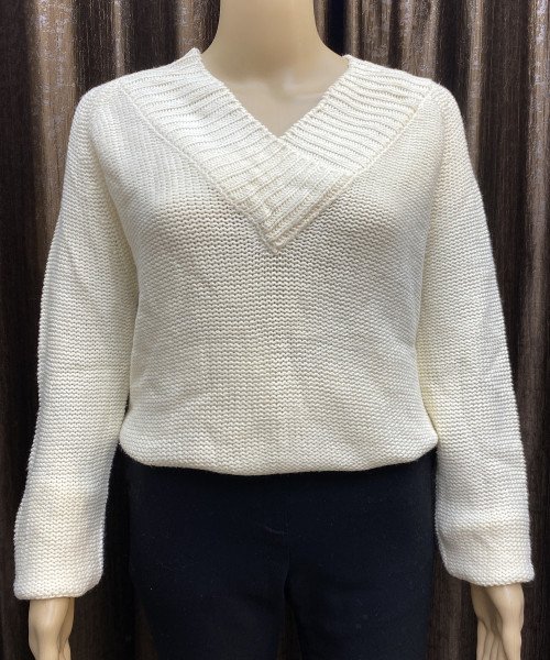 White  V  Neck Knitted Pullover