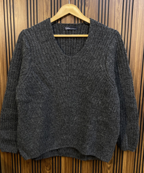Black V  Neck Winter Knit  Pullover